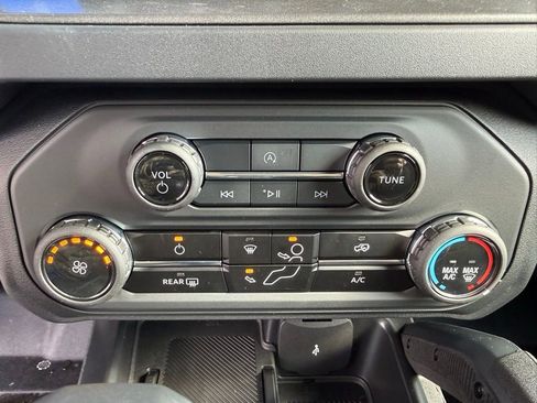 New 2025 Ford Bronco Badlands image 15