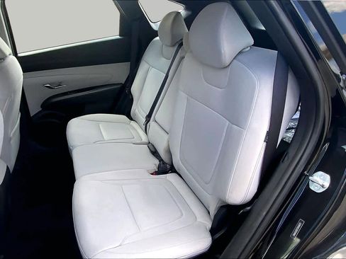 Used 2025 Hyundai Tucson SE FWD image 21