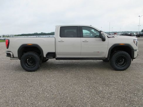 New 2026 GMC Sierra 2500 AT4 w/ AT4 Premium Plus Package AWD/4WD image 3