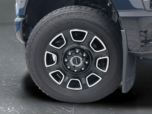 Used 2025 Ford F250 Platinum AWD/4WD image 41