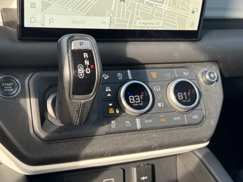 Used 2023 Land Rover Defender 110 X-Dynamic SE image 10