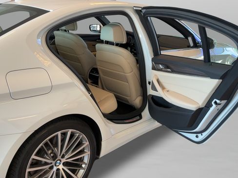 Used 2017 BMW 540i RWD image 43