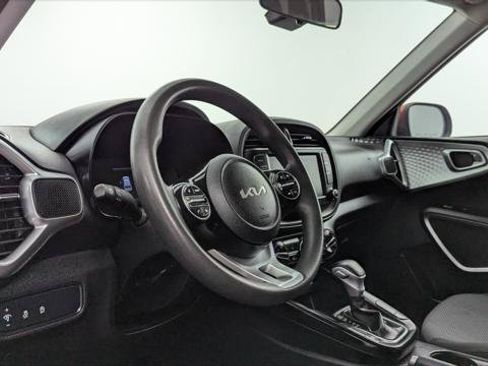 Used 2023 Kia Soul LX FWD image 23