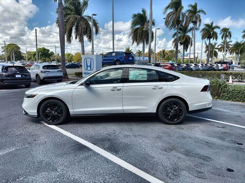 New 2025 Honda Accord SE image 5