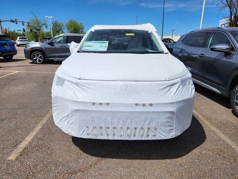 New 2026 Volkswagen Taos SE AWD/4WD image 2