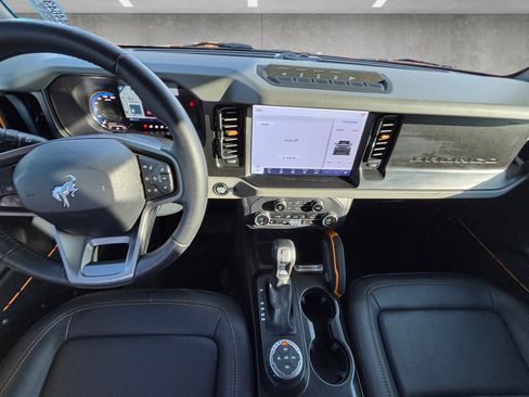 Used 2023 Ford Bronco Badlands image 3