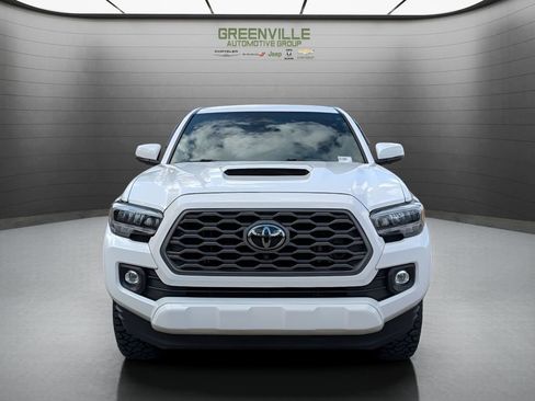 Used 2023 Toyota Tacoma TRD Sport w/ TRD Premium Sport Package AWD/4WD image 11