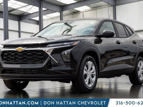 New 2026 Chevrolet Trax LS FWD image 1