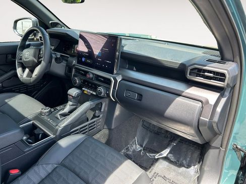 Used 2026 Toyota 4Runner TRD Off-Road Premium AWD/4WD image 26