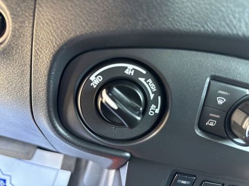 Used 2023 Nissan Frontier PRO-4X w/ Pro Convenience Package AWD/4WD image 21