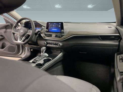 Used 2023 Nissan Altima 2.5 SV image 29