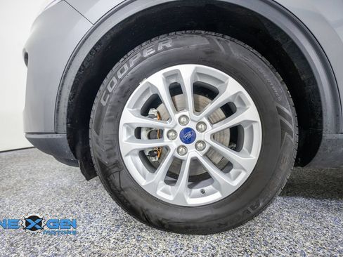 Used 2021 Ford Escape SE FWD image 48