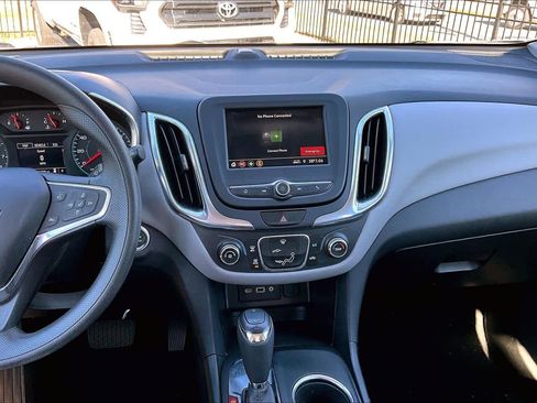 Used 2019 Chevrolet Equinox LS image 6