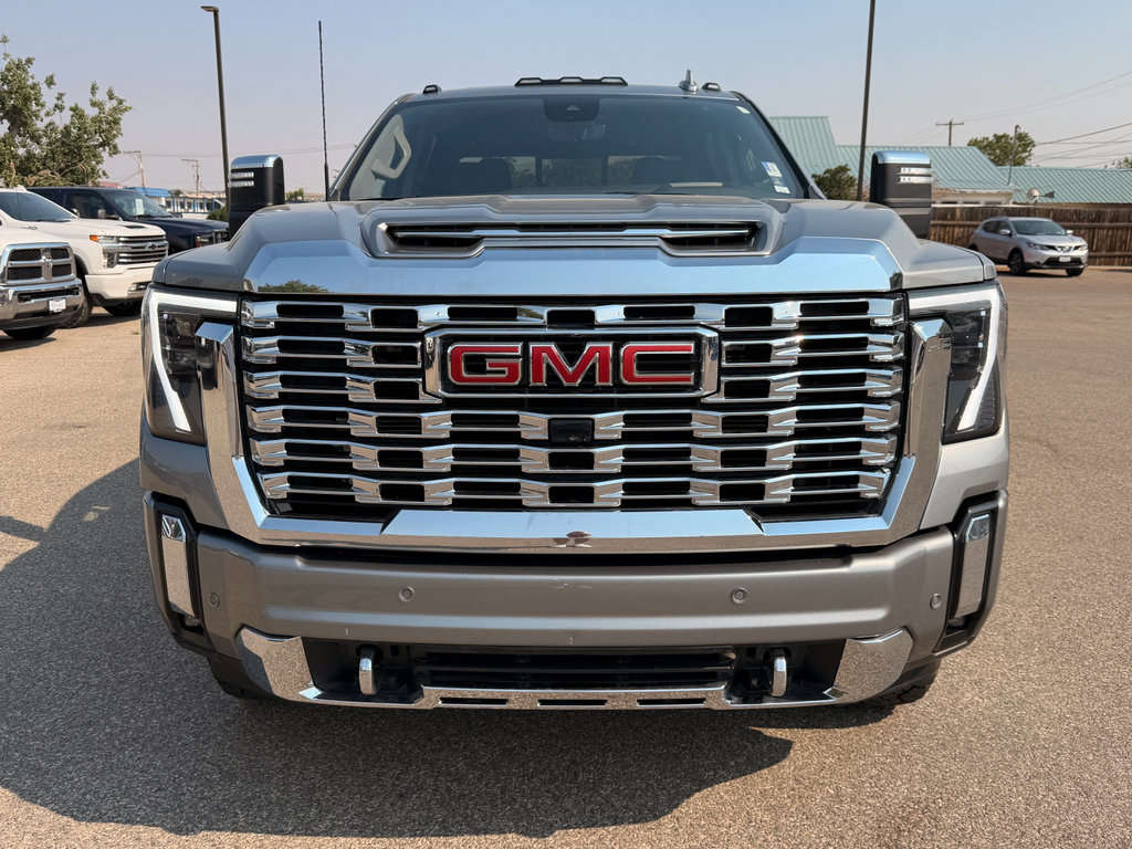 Used 2025 GMC Sierra 3500 Denali w/ Denali Reserve Package AWD/4WD image 4