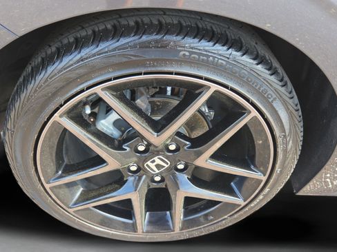 Certified 2024 Honda Civic Sport Touring image 21