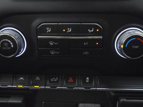 Used 2024 Chevrolet Silverado 1500 Custom AWD/4WD image 33