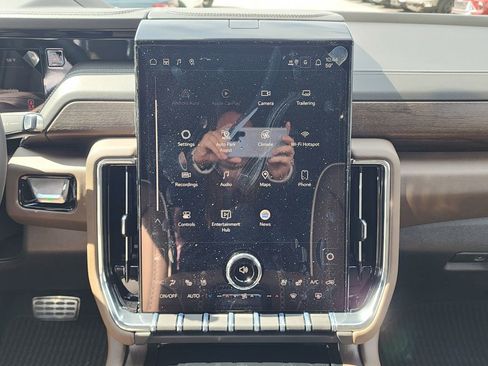 New 2026 GMC Yukon XL Denali Ultimate AWD/4WD image 33