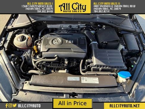 Used 2015 Volkswagen Golf S image 32