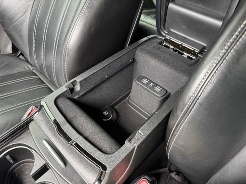 Used 2022 Chrysler 300 S RWD image 31