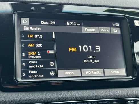 Used 2018 Kia Niro EX Premium image 15