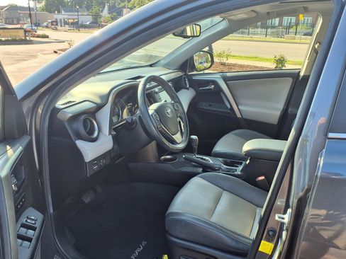 Used 2014 Toyota RAV4 Limited FWD image 19