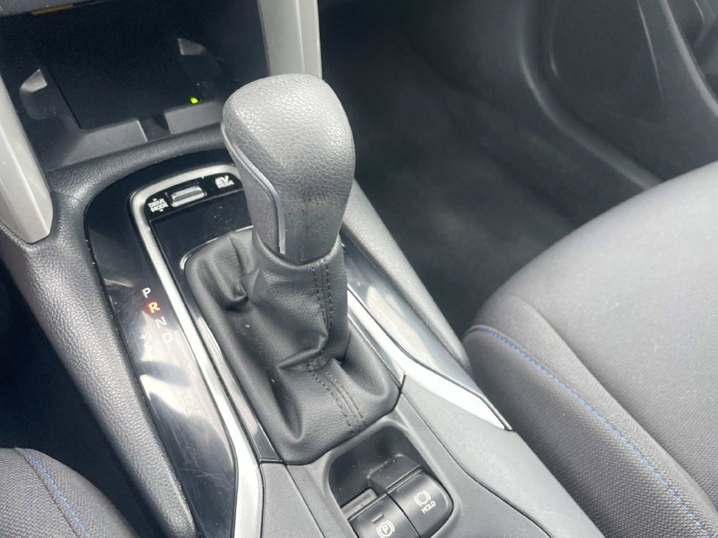 Used 2024 Toyota Corolla Cross AWD Hybrid w/ Moonroof Package image 25