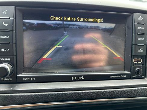 Used 2015 Dodge Grand Caravan SE image 23