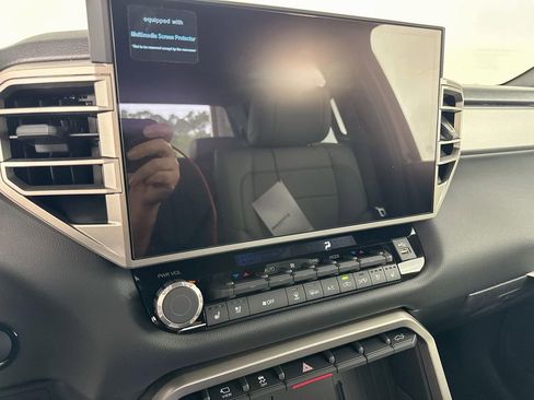 New 2026 Toyota Tundra Limited AWD/4WD image 19