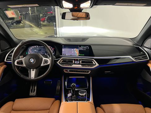 Used 2023 BMW X5 M50i w/ Climate Comfort Package image 17
