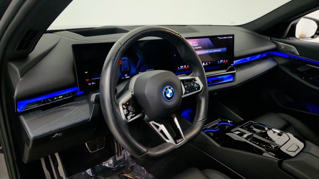 Used 2024 BMW i5 eDrive40i w/ M Sport Package RWD image 46