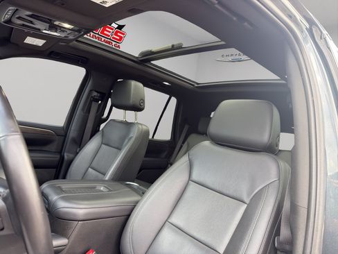 Used 2022 Chevrolet Tahoe Z71 w/ Z71 Off-Road Package AWD/4WD image 4