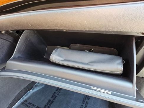 Used 2017 Toyota Highlander Limited w/ Carpet Mat Package image 20