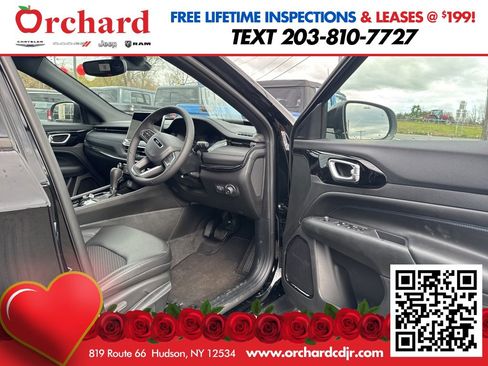 New 2026 Jeep Compass Latitude image 14