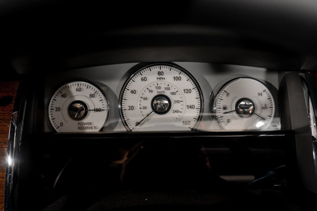 Used 2010 Rolls-Royce Ghost RWD image 38