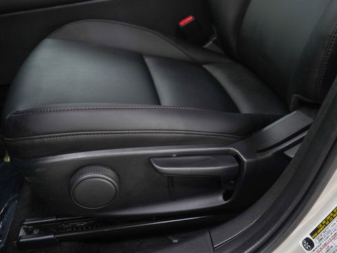 Used 2023 MAZDA MAZDA3 s FWD image 22