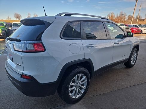 Used 2021 Jeep Cherokee Latitude image 11