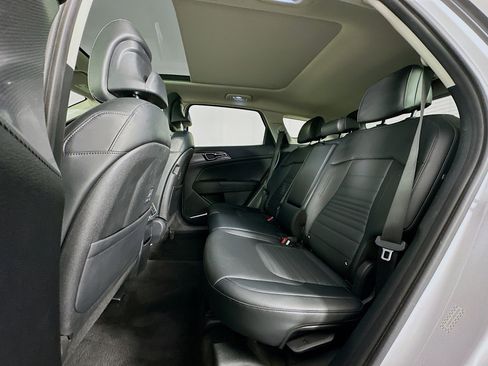 Used 2023 Kia Sportage SX image 26