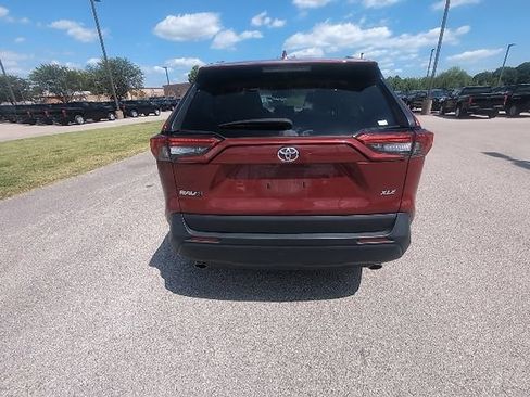 Certified 2025 Toyota RAV4 XLE FWD image 6