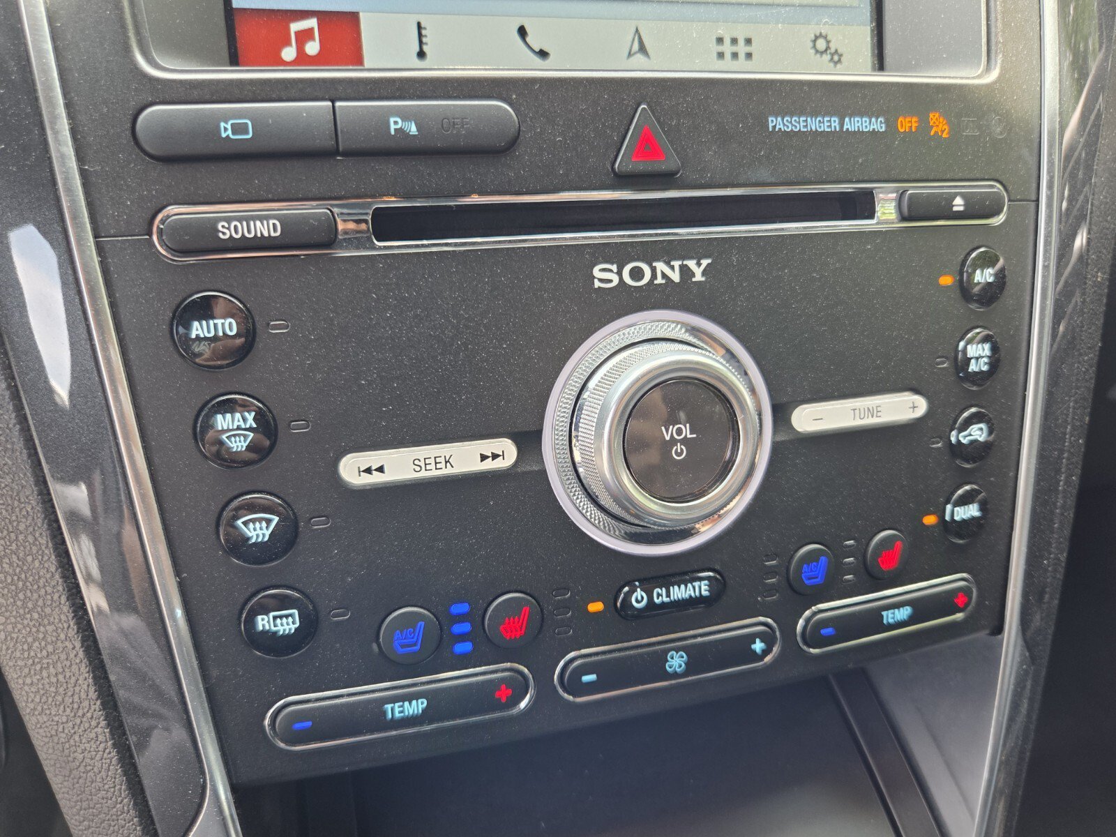 Used 2018 Ford Explorer Limited FWD image 27