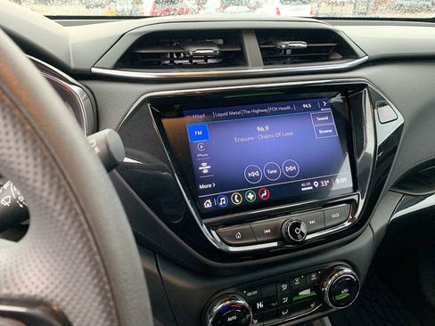 Certified 2023 Chevrolet TrailBlazer LT w/ Convenience Package image 13