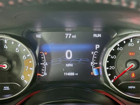 Used 2020 Jeep Compass Trailhawk image 15