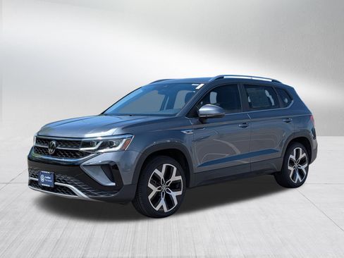 Certified 2023 Volkswagen Taos SEL AWD/4WD image 3