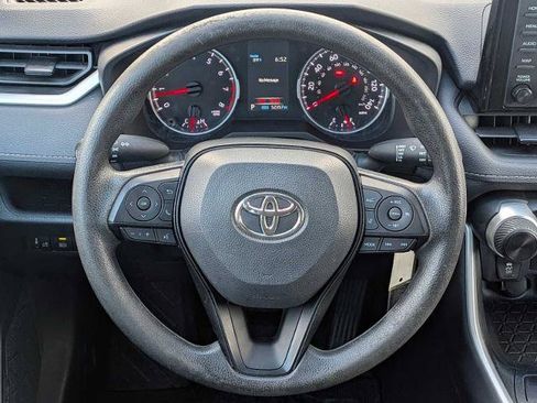 Used 2022 Toyota RAV4 LE w/ Carpet Mat Package (TMS) AWD/4WD image 19