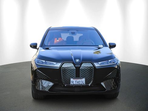 Used 2025 BMW iX xDrive50 AWD/4WD image 2