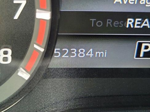 Used 2024 Nissan Titan PRO-4X w/ Pro-4x Convenience Package image 30