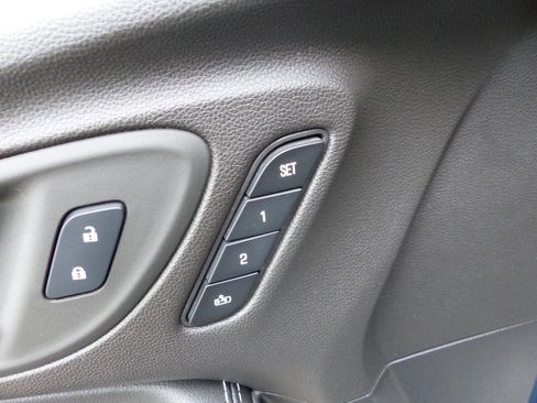 Used 2024 Buick Encore GX Avenir AWD/4WD image 22