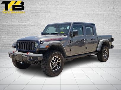 New 2026 Jeep Gladiator Rubicon w/ Steel Power Dome Hood Package