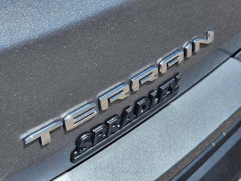 Used 2024 GMC Terrain SLE AWD/4WD image 11