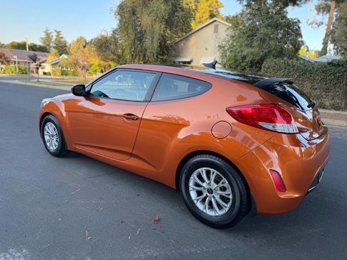 Used 2012 Hyundai Veloster image 6