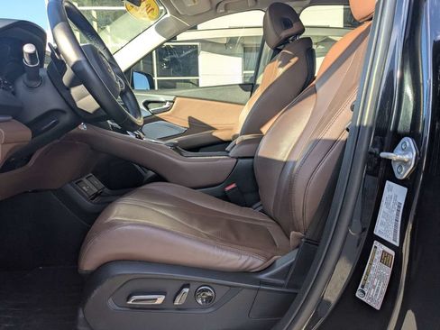 Used 2021 Acura RDX w/ Technology Package AWD/4WD image 2